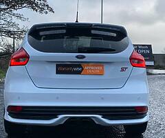 Ford Focus ST-3 - Image 10/10