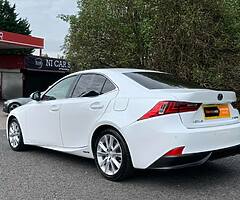 Lexus IS300h Hybrid Executive Sport Edition - Image 7/10