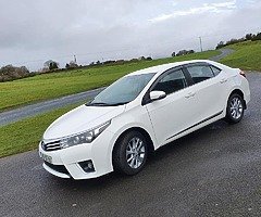 Toyota corolla - Image 3/6
