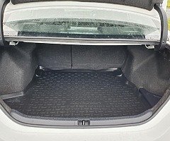 Toyota corolla - Image 5/6