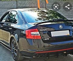 Looking vrs, passat r-line
