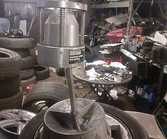 Wheel balancer