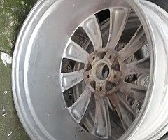 Ónly 3  19 scirocco alloys 5x112