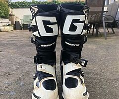 Gearne sg12 boots