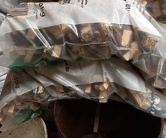 Kindalin €3 a bag good and dry