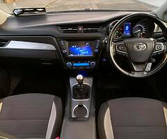 161 TOYOTA AVENSIS 1.6 DIESEL NEW MODEL LOW MILEAGE HIGH SPECK - Image 4/10