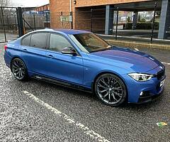 2017 BMW Series 3 - Image 8/10