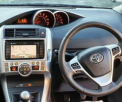 2011 TOYOTA VERSO VERSO 2.0D4D 7 SEATS 6speed manual HIGH SPEC
