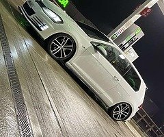 2015 Volkswagen Golf GTD - Image 8/10