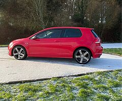 Volkswagen Golf 1.6TDI Highline (R-Line Exterior)