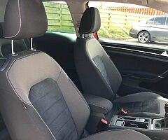 Volkswagen Golf 1.6TDI Highline (R-Line Exterior)