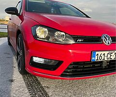 Volkswagen Golf 1.6TDI Highline (R-Line Exterior) - Image 3/9