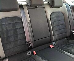 Volkswagen Golf 1.6TDI Highline (R-Line Exterior) - Image 4/9