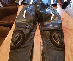 Selling spada boots and 2 piece suit - Image 4/6