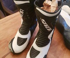 Selling spada boots and 2 piece suit - Image 6/6