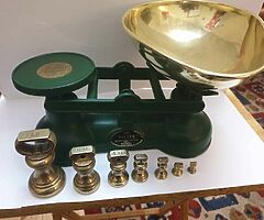 Original salters scales in green with original full set of brass bell weights bargain can deliver - Image 5/5