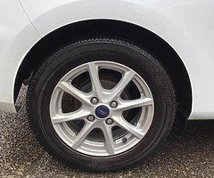 Ford Fiesta 1.1 Zetec 85bhp new model - Image 5/10