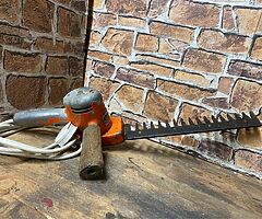 Hedge trimmer /clippers
