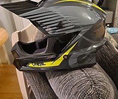 O'NEAL  MOTERCROSS  HELMET
