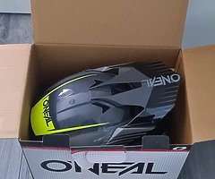 O'NEAL  MOTERCROSS  HELMET - Image 4/4