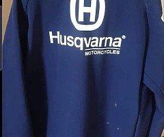 HUSAGVARNA  LARGE HELMET / JACKET / AND FULL SUIT - Image 4/4