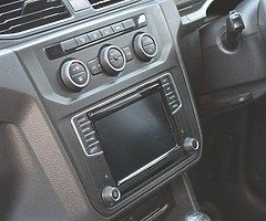 2016 Volkswagen Caddy - Image 3/9
