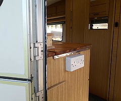 Caravan - Image 4/6