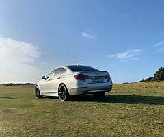 BMW 5 Series SE - Image 7/10