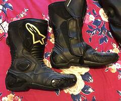 Leathers, boots, paddock stands - Image 3/10