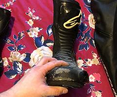 Leathers, boots, paddock stands - Image 7/10