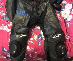 Leathers, boots, paddock stands - Image 10/10