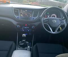 162 HYUNDAI TUSCON EXECUTIVE SATNAV SPOTLESS 108,000 MILES 6 SPEED