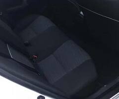 2014 Toyota Avensis Diesel - Image 6/7