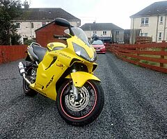 2001 Honda CBR - Image 3/3