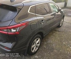 Nissan Qashqai SV - Image 3/9