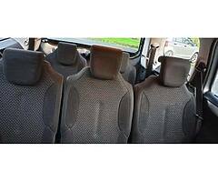 Car - Image 4/9
