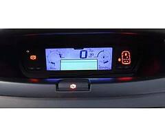Car - Image 9/9