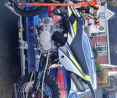 Bike rack for pit bikes