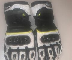Motorcycle gear - Image 5/7