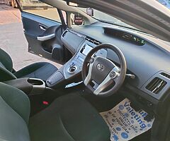 2014 TOYOTA PRIUS SELF CHARGING HYBRID - Image 5/10