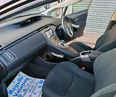 2014 TOYOTA PRIUS SELF CHARGING HYBRID - Image 8/10