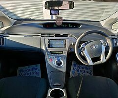 2014 TOYOTA PRIUS SELF CHARGING HYBRID - Image 9/10