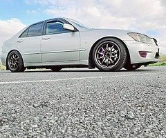 Lexus is200 2004 - Image 4/10