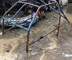 Auto grass fiesta roll cage