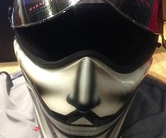 Matrix Street FX airbrushed Vendetta helmet - Image 5/8