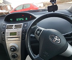 Automatic Yaris 07 - Image 4/8