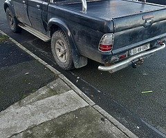 Mitsubishi l200
