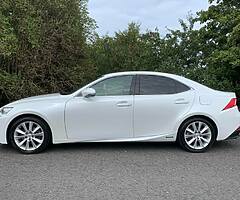 Lexus IS 300h Hybrid Executive - Image 6/10