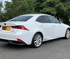 Lexus IS 300h Hybrid Executive - Image 8/10