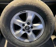 Hyundai alloys wery good tyres - Image 4/7